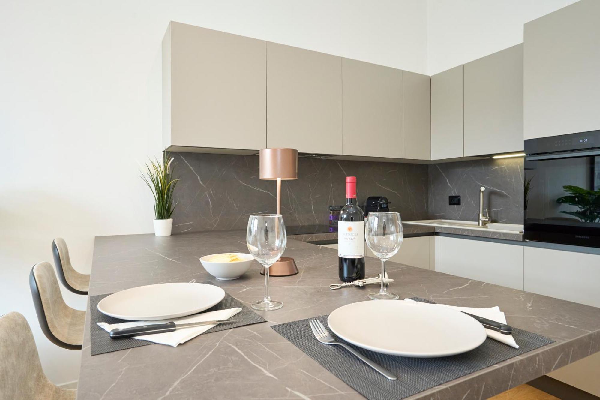 Luxury Design Suite - 20 Minutes From Duomo-Navigli Mediolan Zewnętrze zdjęcie